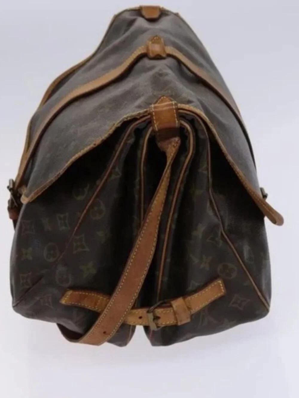 LOUIS VUITTON Monogram Saumur 35 Shoulder Bag M42254 LV Auth ep8253